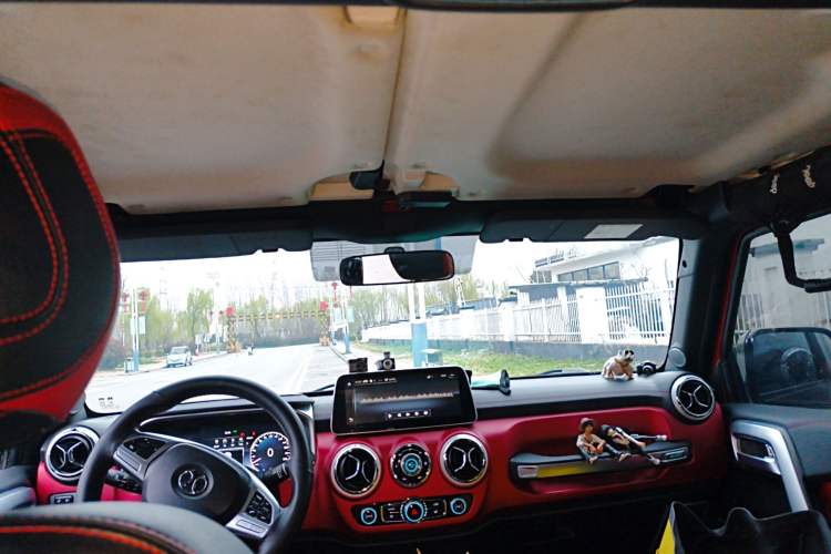 Used BAIC Off-Road BJ40 2018 PLUS 2.3T Automatic Four-Wheel Drive Premium Edition China V Headliner