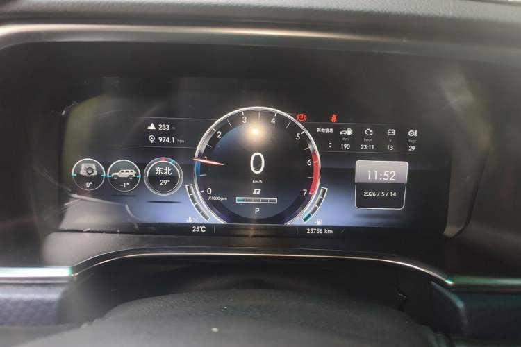 Used BAIC Off-Road BJ40 2018 PLUS 2.3T Automatic Four-Wheel Drive Premium Edition China V Instrument Cluster