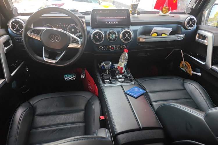 Used BAIC Off-Road BJ40 2018 PLUS 2.3T Automatic Four-Wheel Drive Premium Edition China V Interior 2