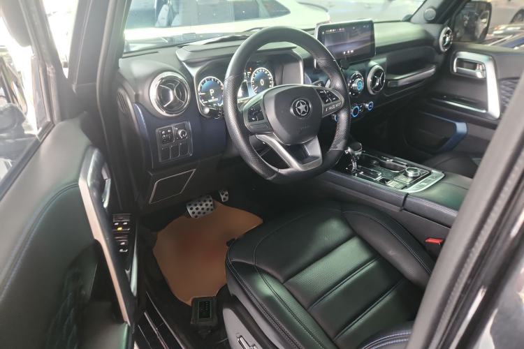Used BAIC Off-Road BJ40 2018 PLUS 2.0T Automatic Four-Wheel Drive Urban Hunter Edition Interior 3