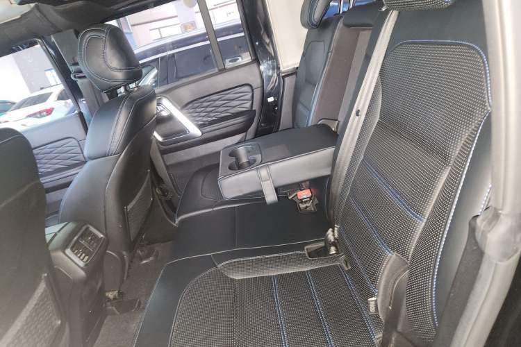Used BAIC Off-Road BJ40 2018 PLUS 2.0T Automatic Four-Wheel Drive Urban Hunter Edition Interior 4
