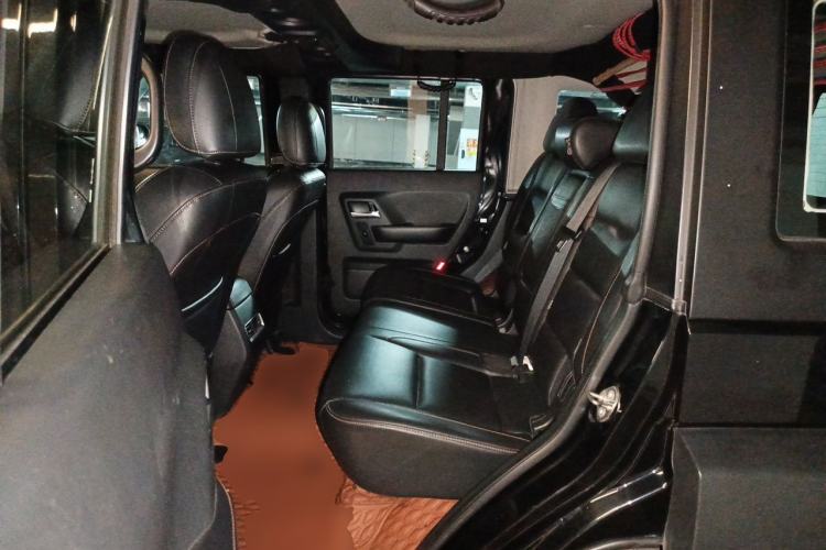 Used BAIC Off-Road BJ40 2018 40L 2.0T Manual Diesel Four-Wheel Drive Prestige Edition Left Rear Seat