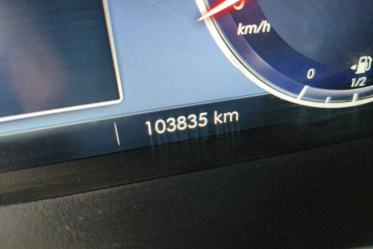 Used BAIC Off-Road BJ40 2018 PLUS 2.3T Automatic Four-Wheel Drive Premium Edition China V Odometer Close Up