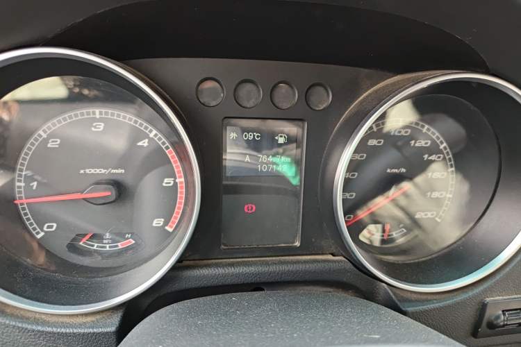 Used BAIC Off-Road BJ40 2018 40L 2.0T Manual Diesel Four-Wheel Drive Prestige Edition Odometer Close Up