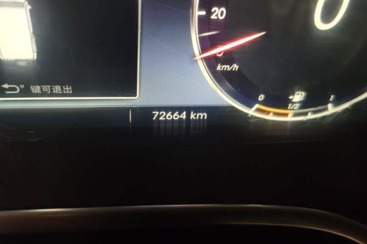 Used BAIC Off-Road BJ40 2018 PLUS 2.3T Automatic Four-Wheel Drive Flagship Version China V Emission Standard Odometer Close Up