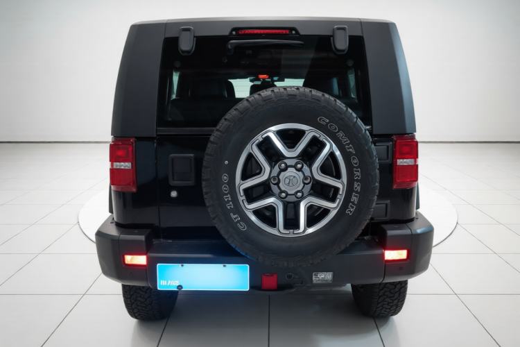 Used BAIC Off-Road BJ40 2018 40L 2.0T Manual Diesel Four-Wheel Drive Prestige Edition Rear