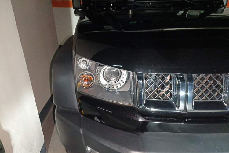 Used BAIC Off-Road BJ40 2018 40L 2.0T Manual Diesel Four-Wheel Drive Prestige Edition Right Front Headlight