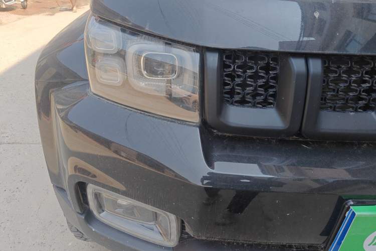 Used BAIC Off-Road BJ40 2018 PLUS 2.3T Automatic Four-Wheel Drive Premium Edition China V Right Front Headlight
