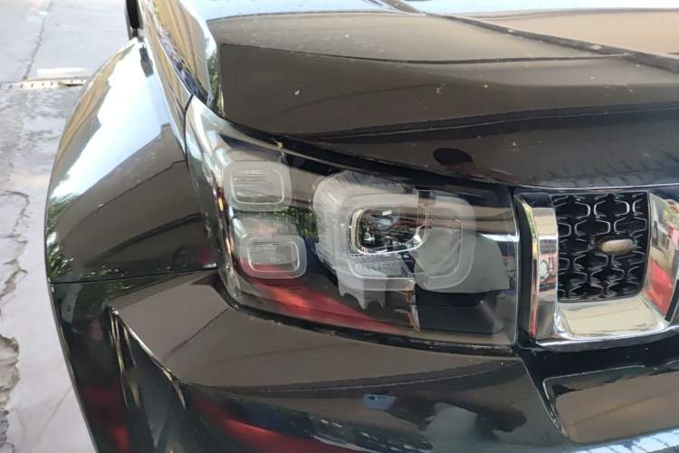 Used BAIC Off-Road BJ40 2018 PLUS 2.0T Automatic Four-Wheel Drive Urban Hunter Edition Right Front Headlight