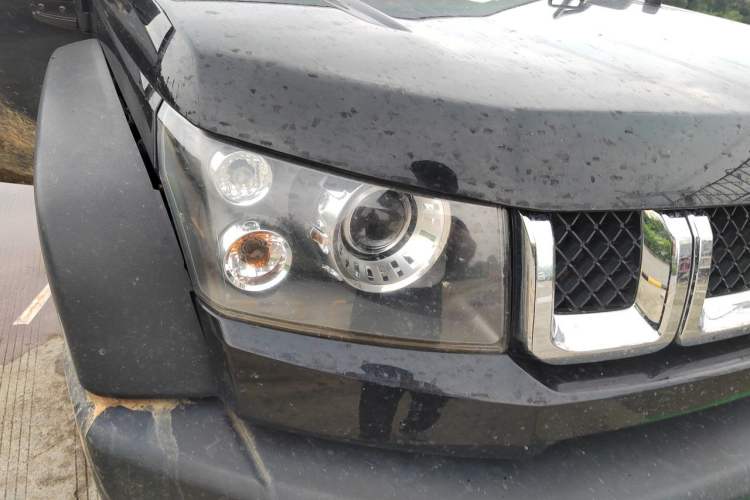Used BAIC Off-Road BJ40 2018 40L 2.0T Manual Diesel Four-Wheel Drive Prestige Edition Right Front Headlight