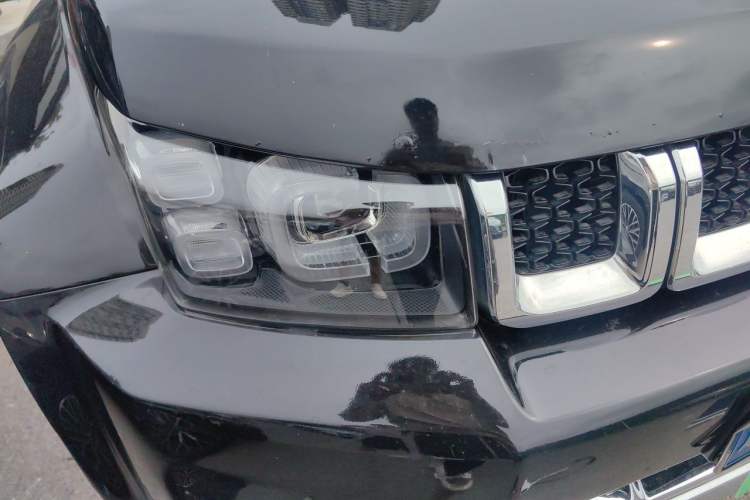 Used BAIC Off-Road BJ40 2018 PLUS 2.3T Automatic Four-Wheel Drive Flagship Version China V Emission Standard Right Front Headlight