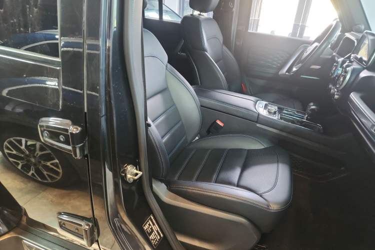 Used BAIC Off-Road BJ40 2018 PLUS 2.0T Automatic Four-Wheel Drive Urban Hunter Edition Right Front Seat