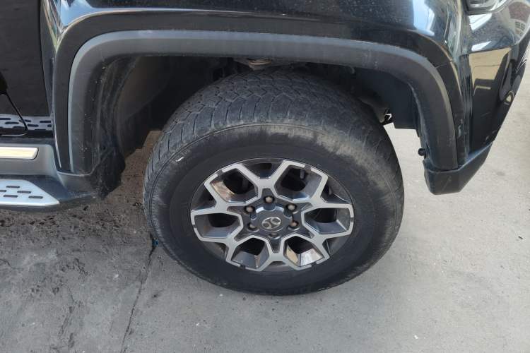 Used BAIC Off-Road BJ40 2018 PLUS 2.3T Automatic Four-Wheel Drive Flagship Version China V Emission Standard Right Front Wheel Hub