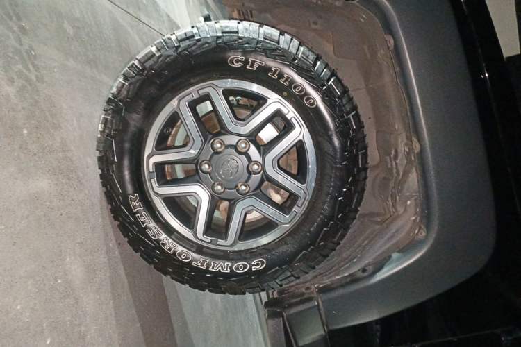 Used BAIC Off-Road BJ40 2018 40L 2.0T Manual Diesel Four-Wheel Drive Prestige Edition Right Front Wheel Hub