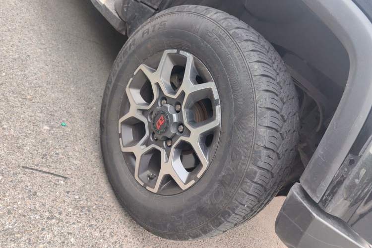 Used BAIC Off-Road BJ40 2018 PLUS 2.3T Automatic Four-Wheel Drive Flagship Version China V Emission Standard Right Front Wheel Hub