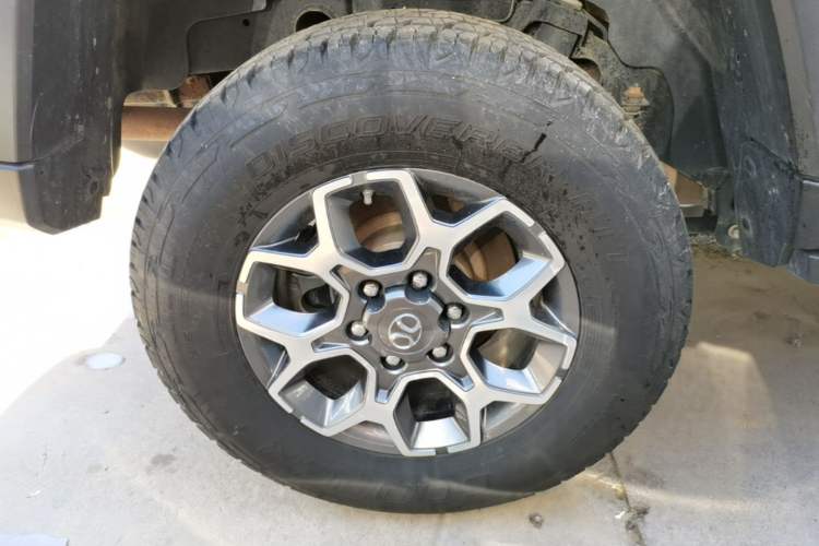Used BAIC Off-Road BJ40 2018 PLUS 2.3T Automatic Four-Wheel Drive Premium Edition China V Right Rear Wheel Hub