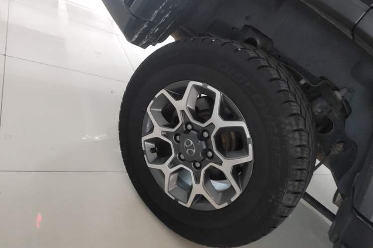 Used BAIC Off-Road BJ40 2018 PLUS 2.3T Automatic Four-Wheel Drive Premium Edition China V Right Rear Wheel Hub