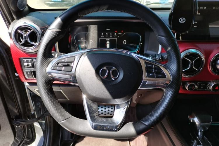 Used BAIC Off-Road BJ40 2018 PLUS 2.3T Automatic Four-Wheel Drive Premium Edition China V Steering Wheel