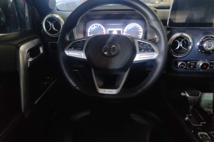 Used BAIC Off-Road BJ40 2018 PLUS 2.3T Automatic Four-Wheel Drive Flagship Version China V Emission Standard Steering Wheel