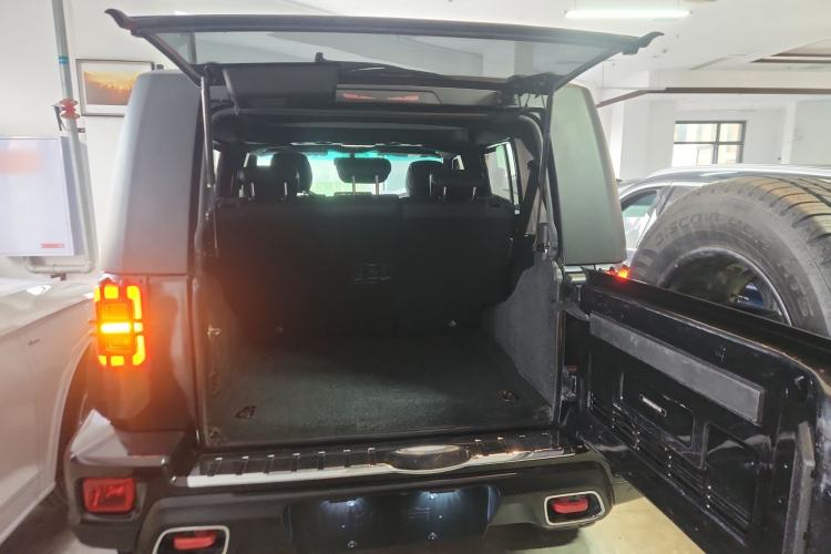 Used BAIC Off-Road BJ40 2018 PLUS 2.0T Automatic Four-Wheel Drive Urban Hunter Edition Trunk