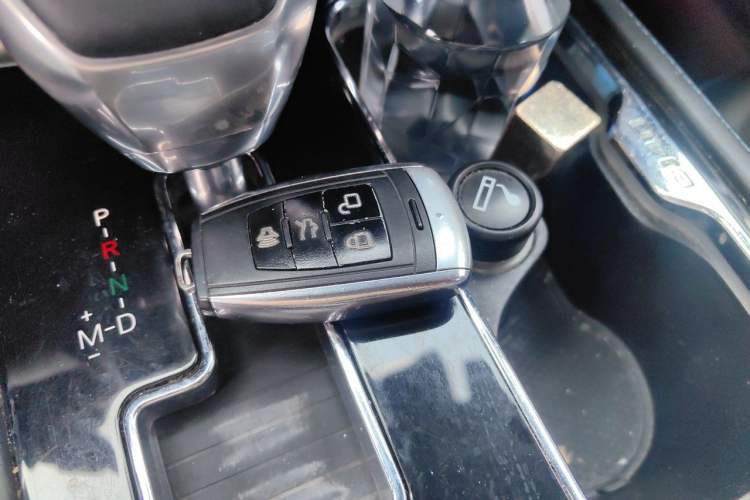 Used BAIC Off-Road BJ40 2018 PLUS 2.3T Automatic Four-Wheel Drive Flagship Version China V Emission Standard Vehicle Key
