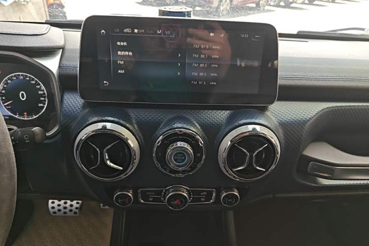 Used BAIC Off-Road BJ40 2018 2.3T Automatic Four-Wheel Drive Ring of the Tower Champion Edition China V Emission Standard Audio And AC Panel
