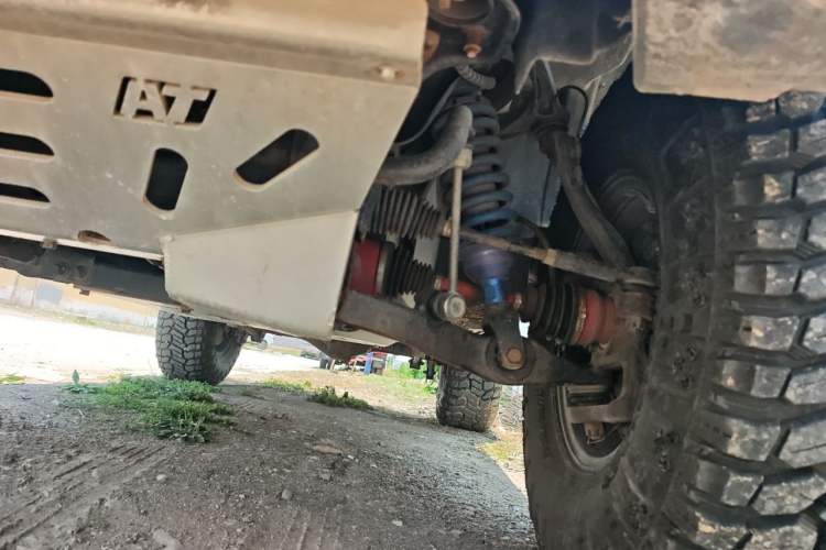 Used BAIC Off-Road BJ40 2018 2.3T Automatic Four-Wheel Drive Ring of the Tower Champion Edition China V Emission Standard Chassis Front Left