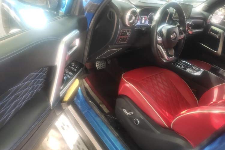 Used BAIC Off-Road BJ40 2018 2.3T Automatic Four-Wheel Drive Ring of the Tower Champion Edition China V Emission Standard Driver Seat