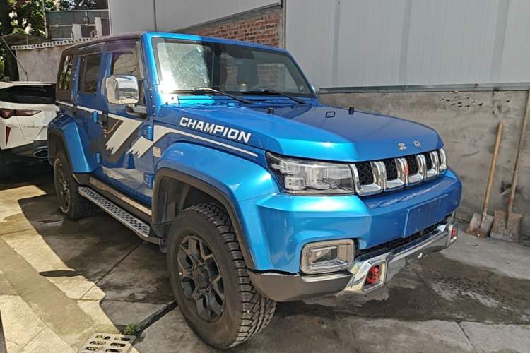 Used BAIC Off-Road BJ40 2018 2.3T Automatic Four-Wheel Drive Ring of the Tower Champion Edition China V Emission Standard Front Right 45 Deg