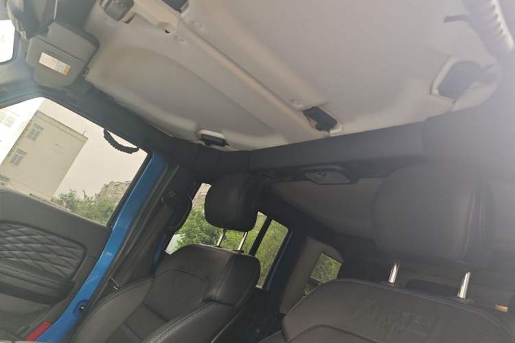 Used BAIC Off-Road BJ40 2018 2.3T Automatic Four-Wheel Drive Ring of the Tower Champion Edition China V Emission Standard Headliner