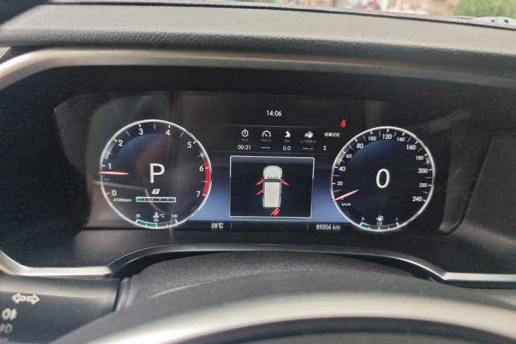 Used BAIC Off-Road BJ40 2018 2.3T Automatic Four-Wheel Drive Ring of the Tower Champion Edition China V Emission Standard Instrument Cluster