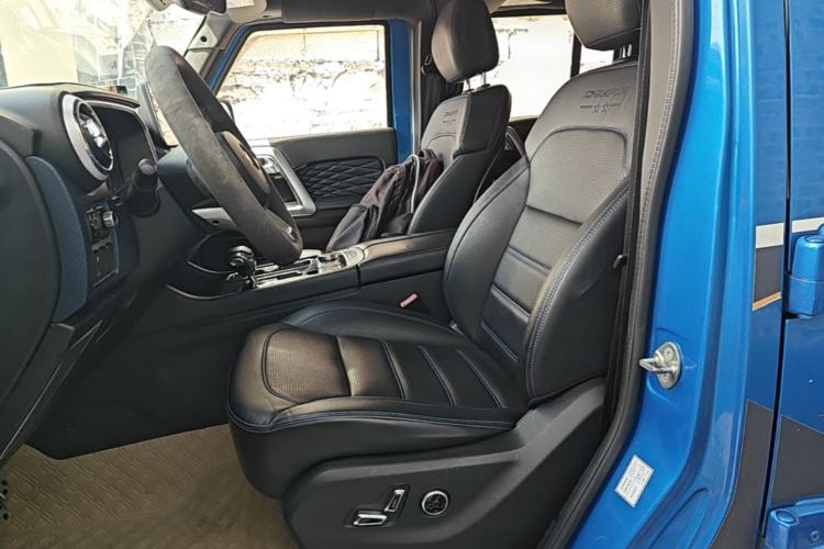 Used BAIC Off-Road BJ40 2018 2.3T Automatic Four-Wheel Drive Ring of the Tower Champion Edition China V Emission Standard Left Front Seat