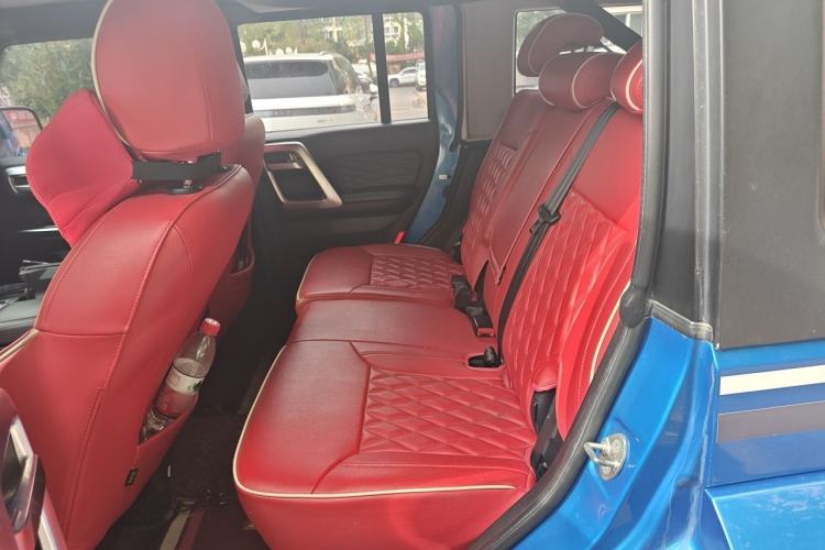 Used BAIC Off-Road BJ40 2018 2.3T Automatic Four-Wheel Drive Ring of the Tower Champion Edition China V Emission Standard Left Rear Seat