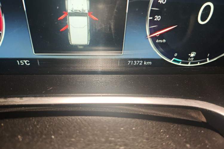 Used BAIC Off-Road BJ40 2018 2.3T Automatic Four-Wheel Drive Ring of the Tower Champion Edition China V Emission Standard Odometer Close Up