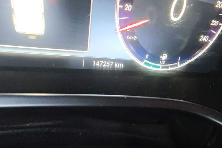 Used BAIC Off-Road BJ40 2018 2.3T Automatic Four-Wheel Drive Ring of the Tower Champion Edition China V Emission Standard Odometer Close Up