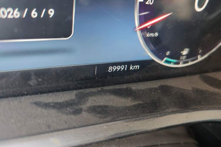 Used BAIC Off-Road BJ40 2018 2.3T Automatic Four-Wheel Drive Ring of the Tower Champion Edition China V Emission Standard Odometer Close Up
