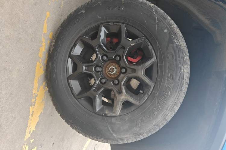 Used BAIC Off-Road BJ40 2018 2.3T Automatic Four-Wheel Drive Ring of the Tower Champion Edition China V Emission Standard Right Front Wheel Hub