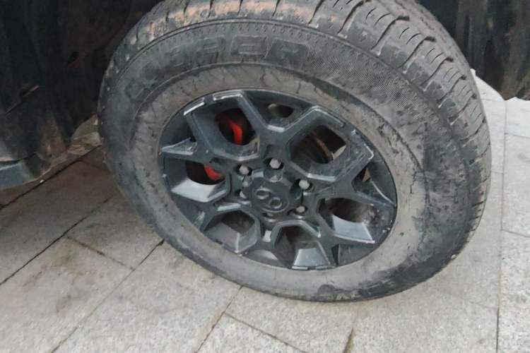 Used BAIC Off-Road BJ40 2018 2.3T Automatic Four-Wheel Drive Ring of the Tower Champion Edition China V Emission Standard Right Front Wheel Hub