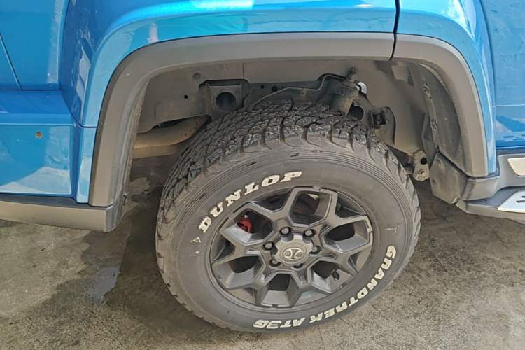 Used BAIC Off-Road BJ40 2018 2.3T Automatic Four-Wheel Drive Ring of the Tower Champion Edition China V Emission Standard Right Rear Wheel Hub