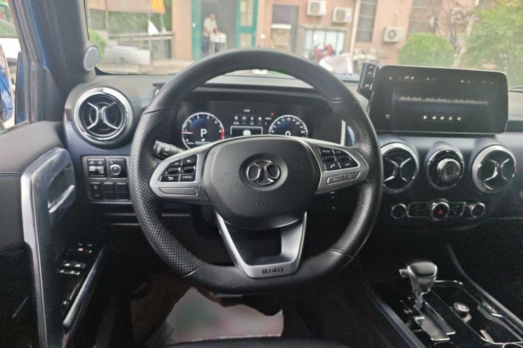Used BAIC Off-Road BJ40 2018 2.3T Automatic Four-Wheel Drive Ring of the Tower Champion Edition China V Emission Standard Steering Wheel