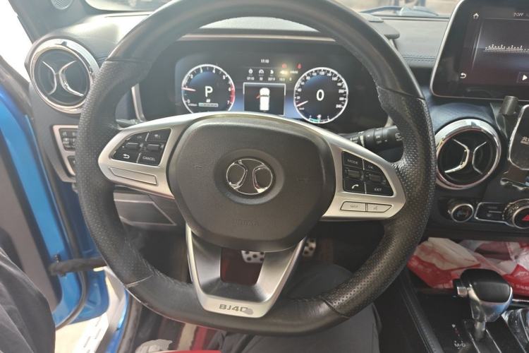 Used BAIC Off-Road BJ40 2018 2.3T Automatic Four-Wheel Drive Ring of the Tower Champion Edition China V Emission Standard Steering Wheel