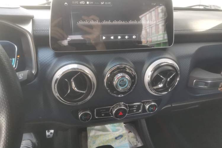 Used BAIC Off-Road BJ40 2018 PLUS 2.3T Automatic Four-Wheel Drive Premium Edition China V Audio And AC Panel