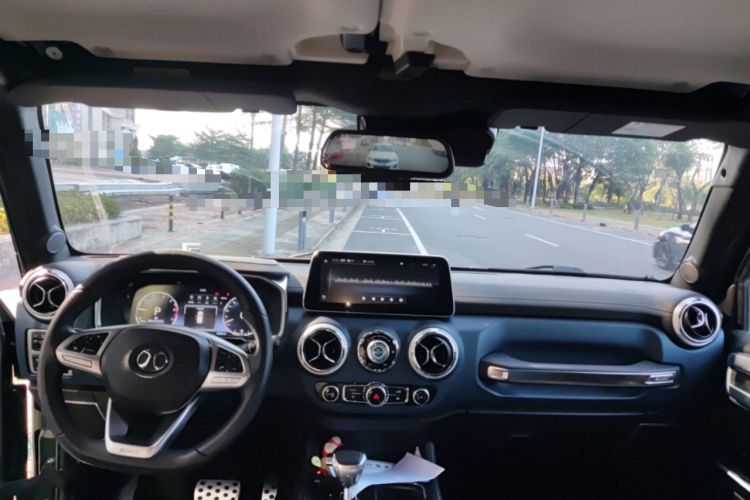 Used BAIC Off-Road BJ40 2018 PLUS 2.3T Automatic Four-Wheel Drive Flagship Version China V Emission Standard Center Console
