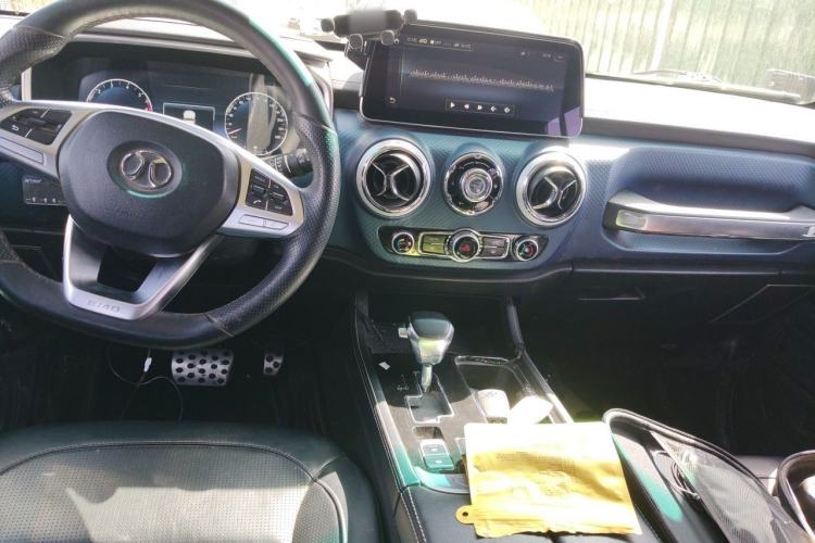 Used BAIC Off-Road BJ40 2018 PLUS 2.3T Automatic Four-Wheel Drive Premium Edition China V Center Console