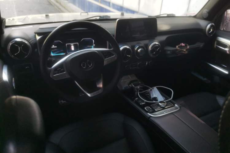 Used BAIC Off-Road BJ40 2018 PLUS 2.3T Automatic Four-Wheel Drive Premium Edition China V Center Console