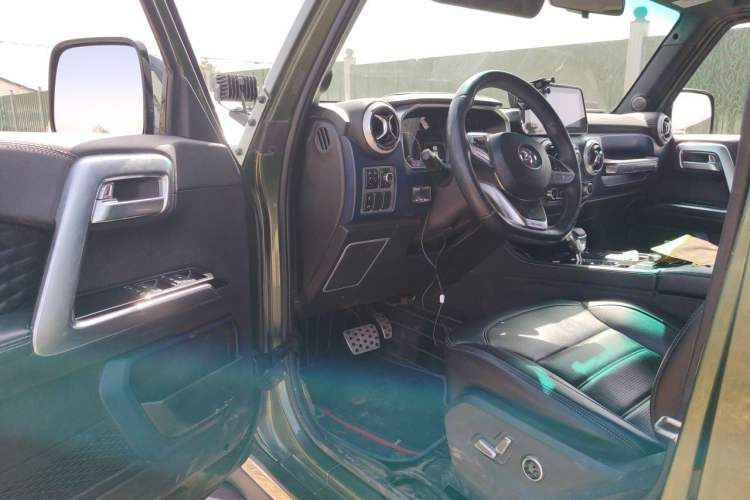 Used BAIC Off-Road BJ40 2018 PLUS 2.3T Automatic Four-Wheel Drive Premium Edition China V Driver Seat