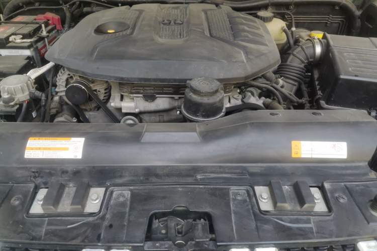 Used BAIC Off-Road BJ40 2018 PLUS 2.3T Automatic Four-Wheel Drive Premium Edition China V Engine Bay