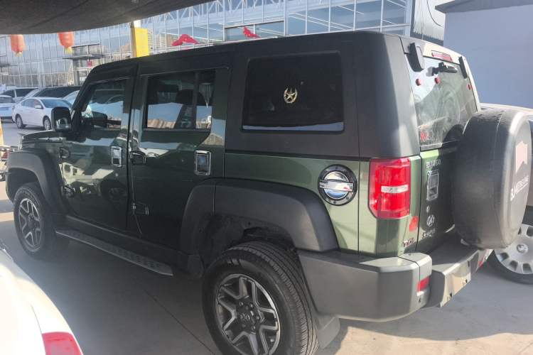 Used BAIC Off-Road BJ40 2018 40L 2.0T Manual Diesel Four-Wheel Drive Prestige Edition Exterior 5