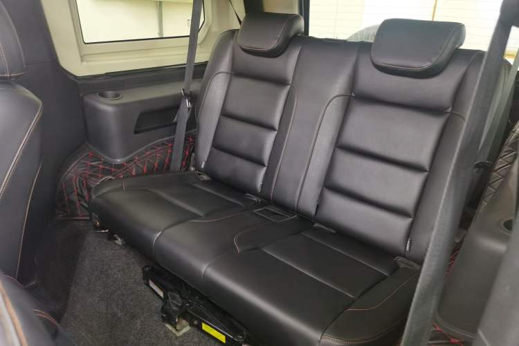 Used BAIC Off-Road BJ40 2018 2.0T Manual Diesel Four-Wheel Drive Prestige Edition Interior 1