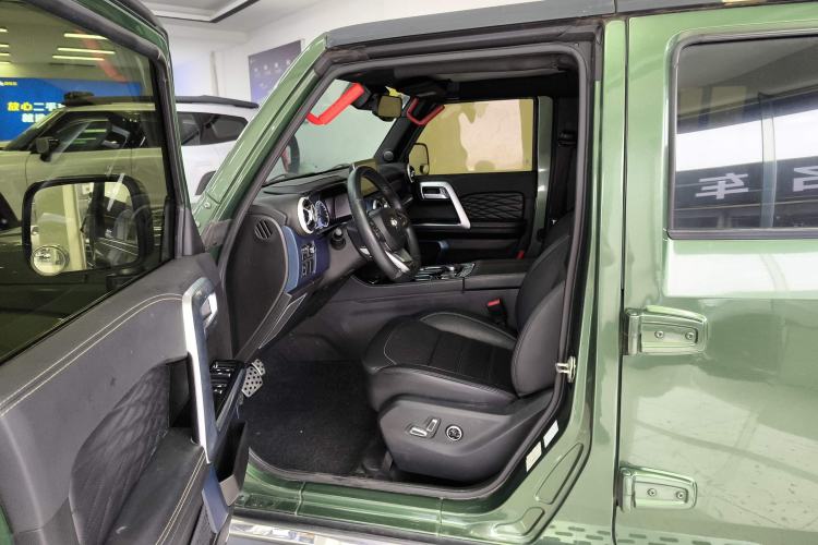 Used BAIC Off-Road BJ40 2018 PLUS 2.3T Automatic Four-Wheel Drive Flagship Version China V Emission Standard Left Front Seat